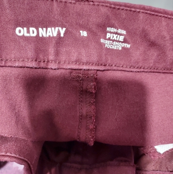 Old Navy Wine High-Rise Pixie Secret-Smooth Pockets Pant in Size 18 - Picture 9 of 11